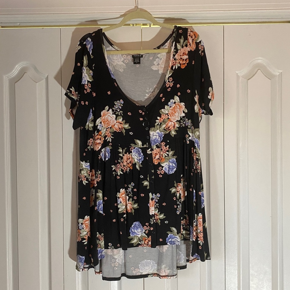 Torrid Super Soft High/Low Floral Babydoll Top